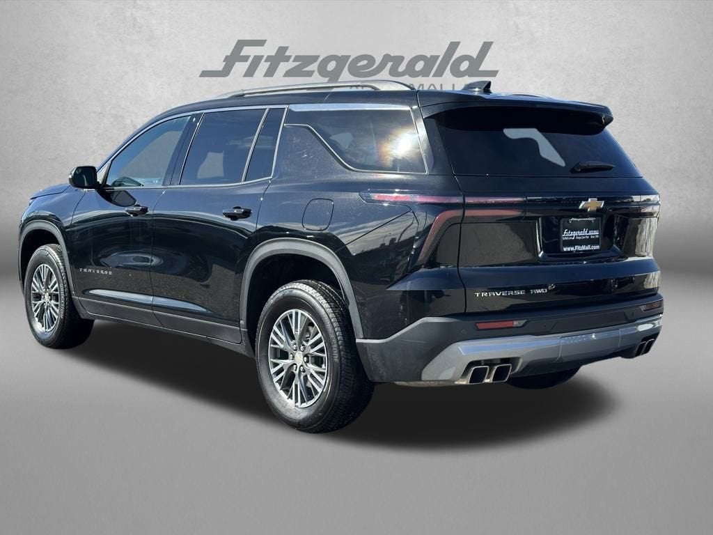 2025 Chevrolet Traverse LT
