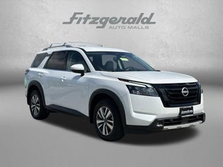 2025 Nissan Pathfinder SL 4WD