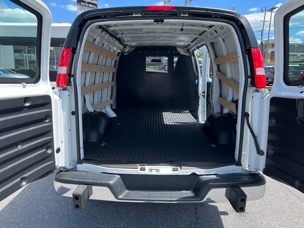 2025 GMC Savana Cargo Work Van