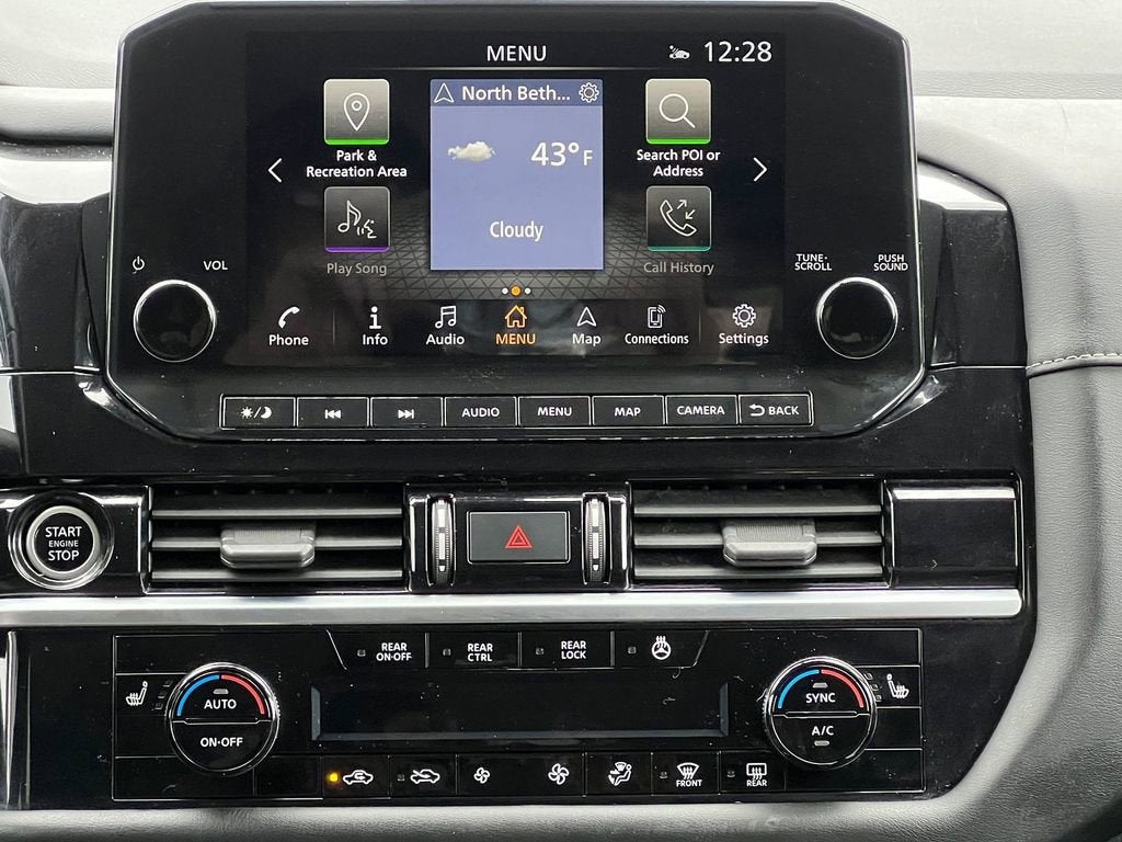 2022 Nissan Pathfinder SL