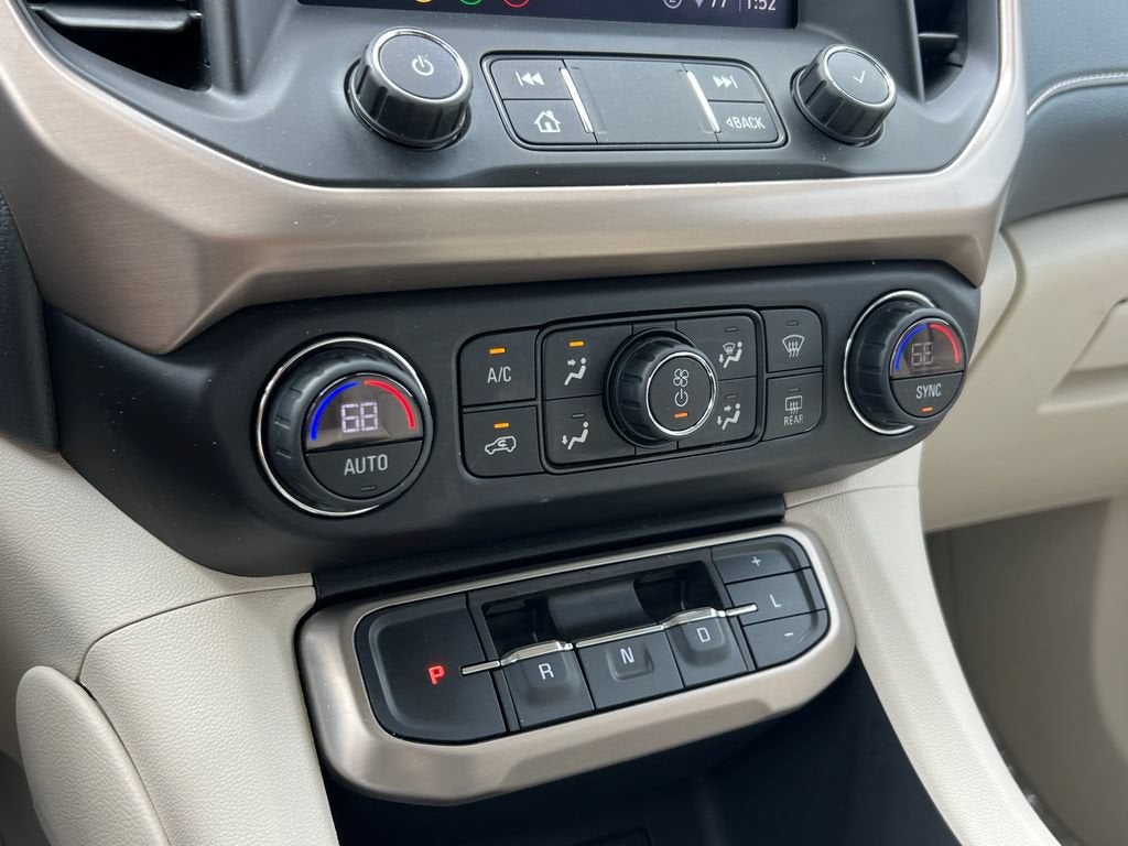 2020 GMC Acadia Denali