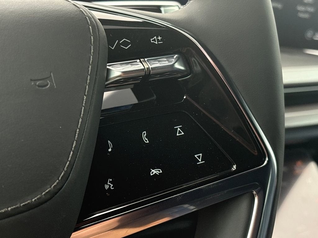 2026 Cadillac VISTIQ Premium Luxury