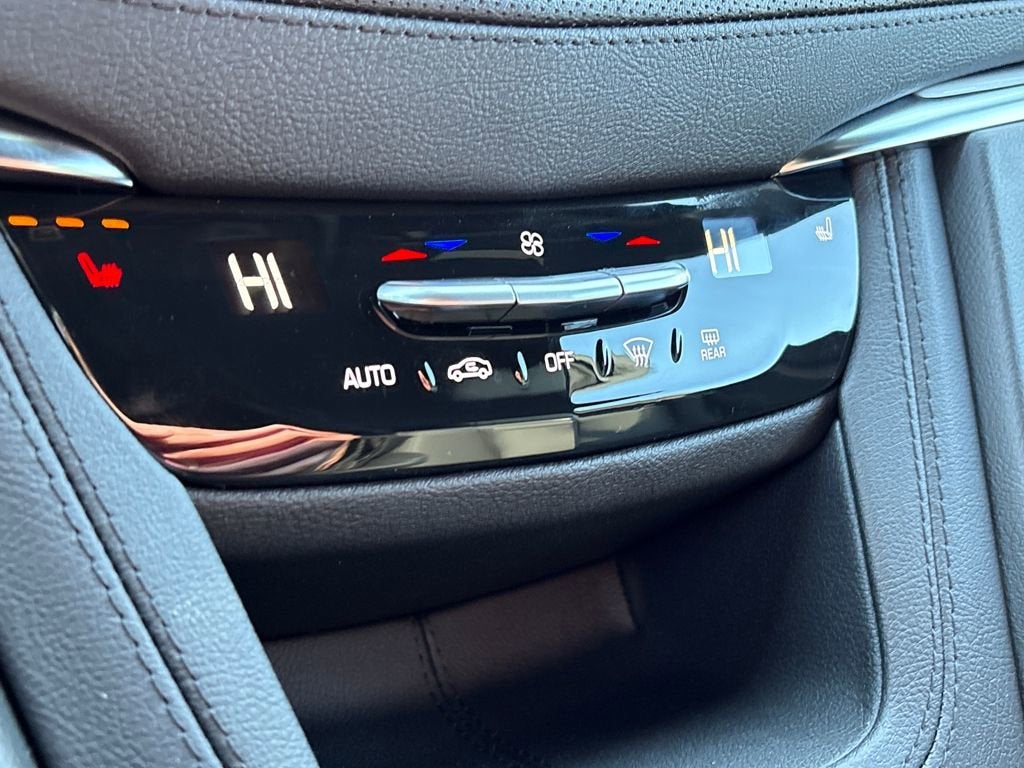 2026 Cadillac XT5 Luxury