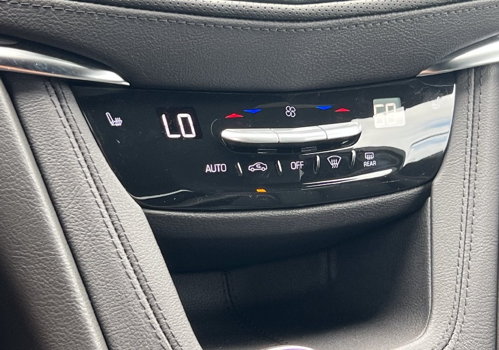 2026 Cadillac XT5 Luxury