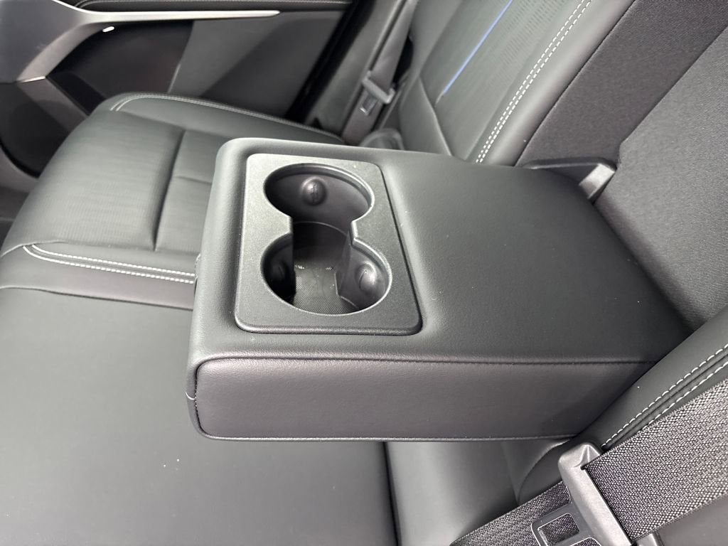 2025 Cadillac LYRIQ Luxury 2