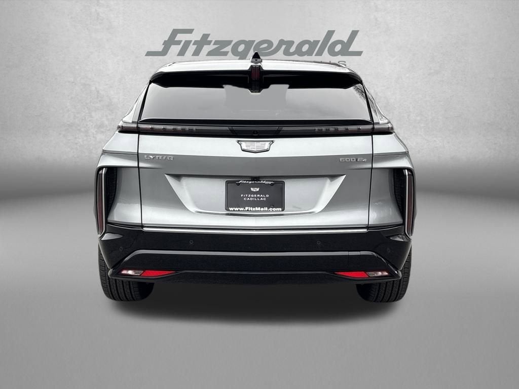 2025 Cadillac LYRIQ Luxury 2