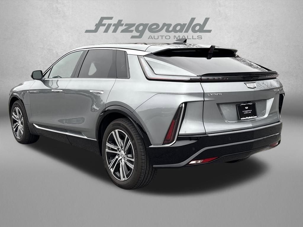 2025 Cadillac LYRIQ Luxury 2