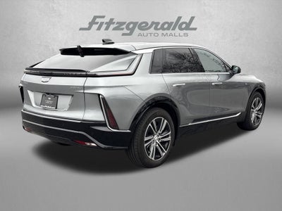 2025 Cadillac LYRIQ Luxury 2