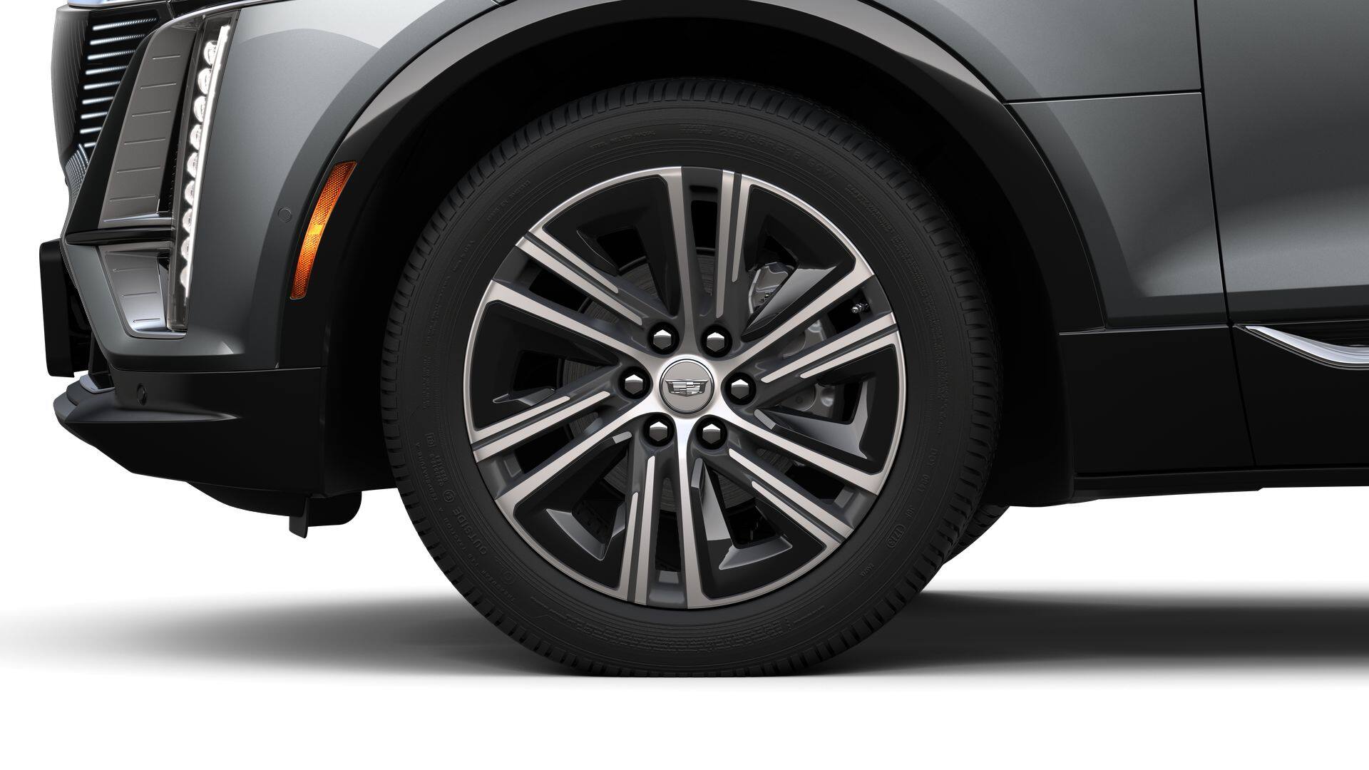 2025 Cadillac LYRIQ Luxury 2