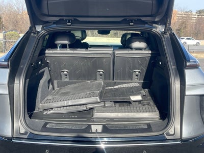 2024 Cadillac LYRIQ Luxury 3