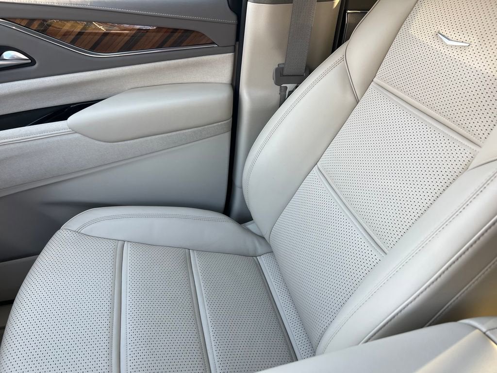 2024 Cadillac Escalade ESV Sport Platinum