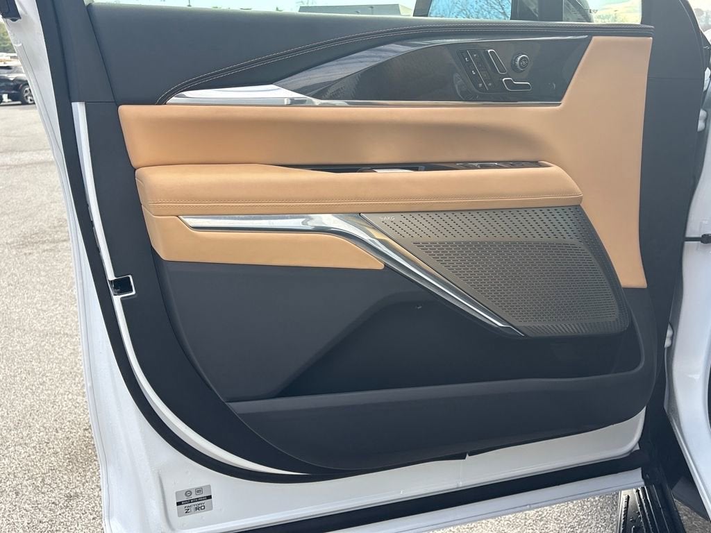 2025 Cadillac ESCALADE IQ Sport 2