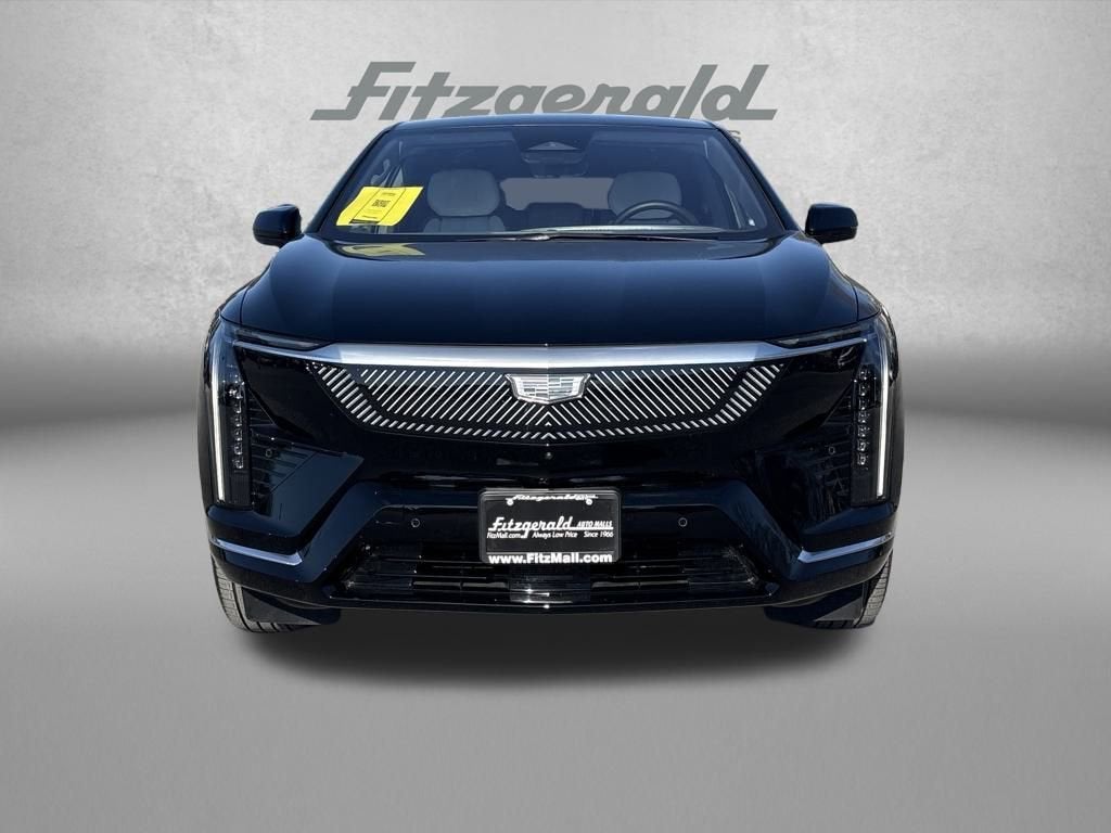 2025 Cadillac OPTIQ Luxury 1