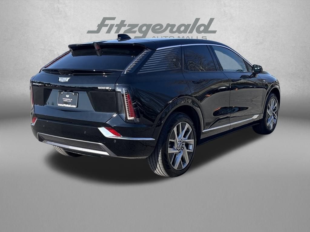 2025 Cadillac OPTIQ Luxury 1