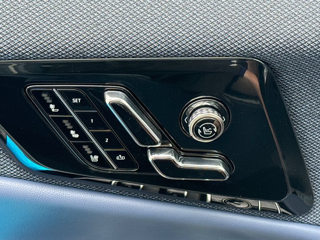 2026 Cadillac OPTIQ Premium Luxury