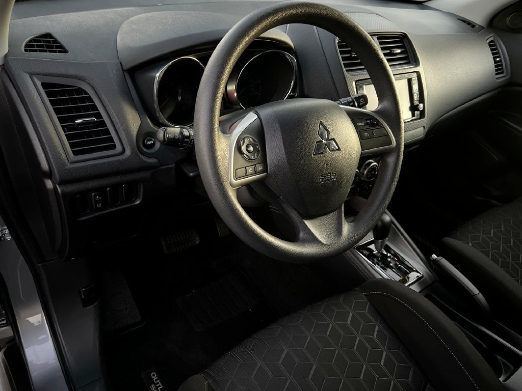 2025 Mitsubishi Outlander Sport S