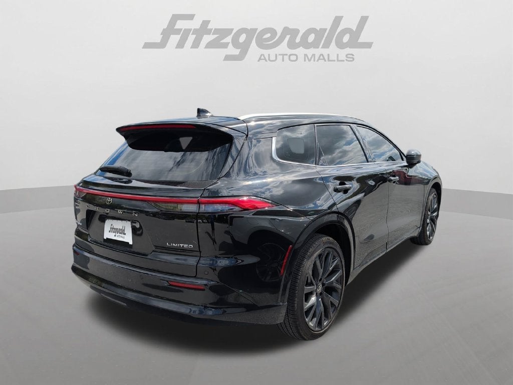 2025 Toyota Crown Signia XLE