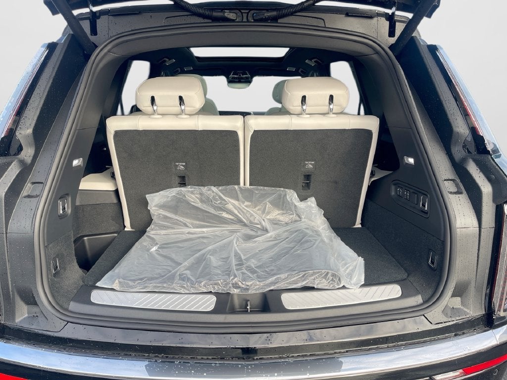 2027 Cadillac VISTIQ Luxury