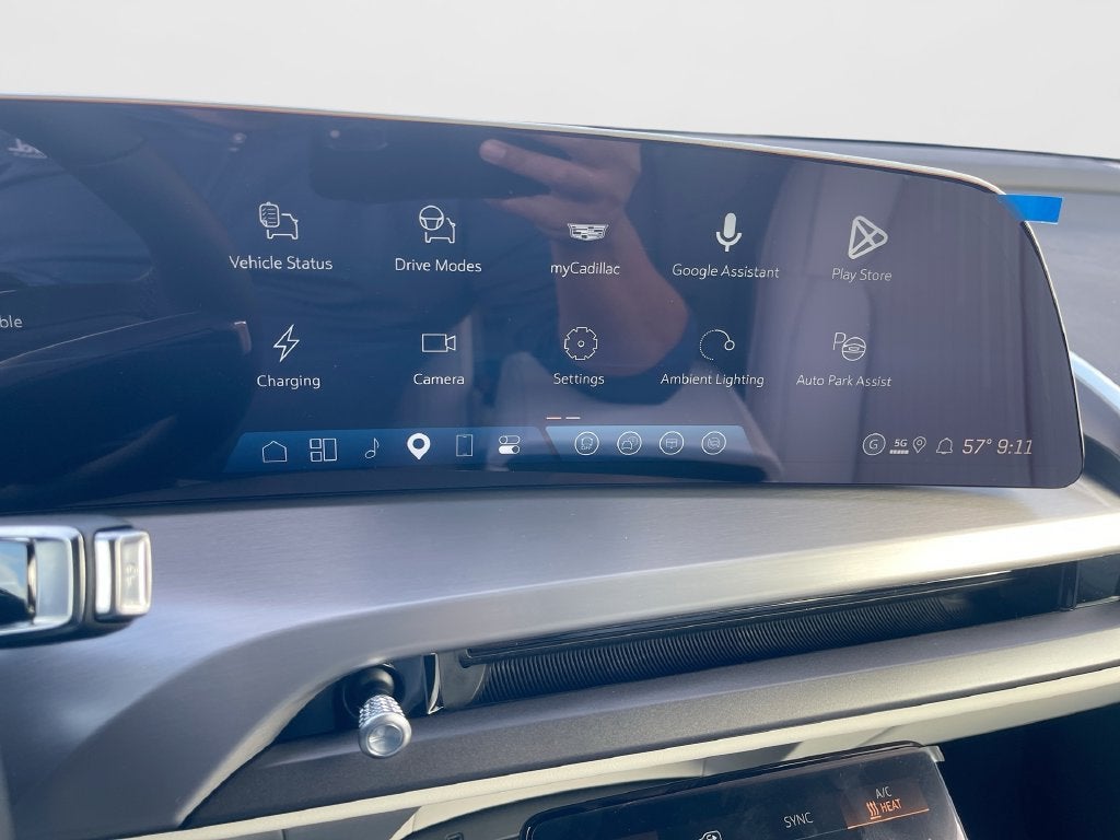 2027 Cadillac VISTIQ Luxury