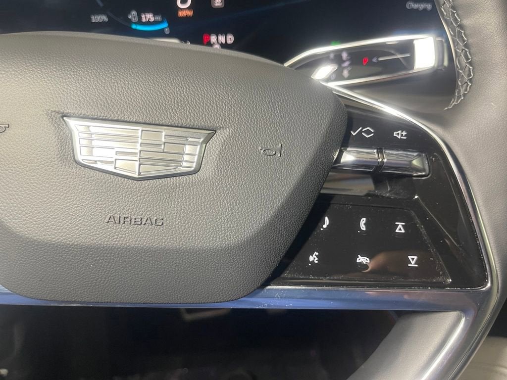 2026 Cadillac VISTIQ Luxury