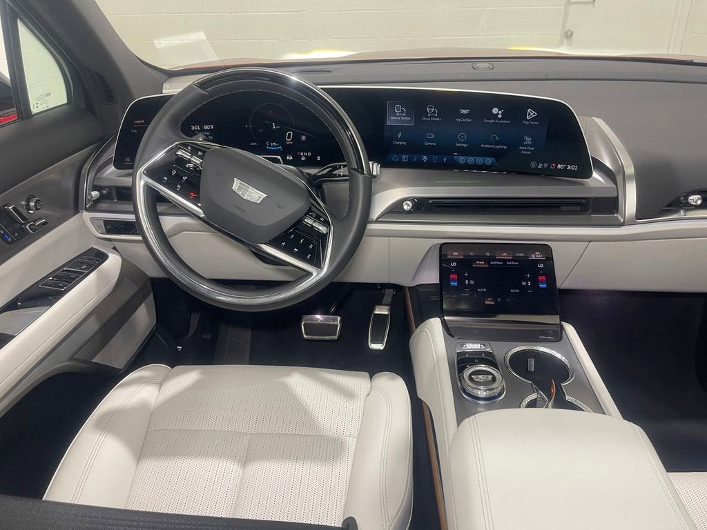 2026 Cadillac VISTIQ Luxury