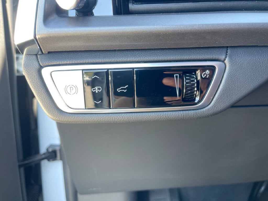 2027 Cadillac VISTIQ Premium Luxury