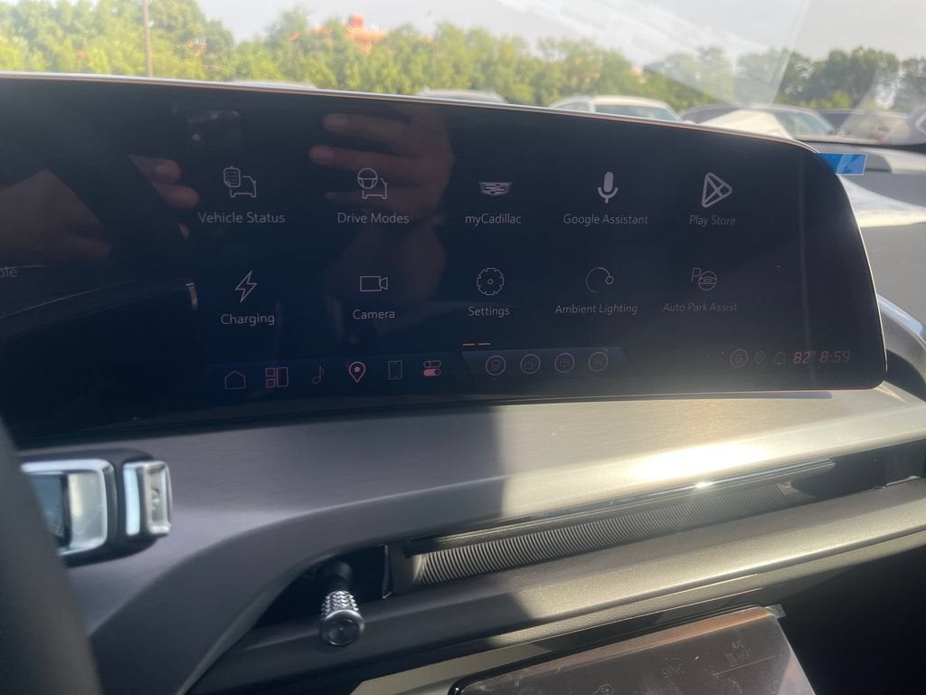 2027 Cadillac VISTIQ Sport