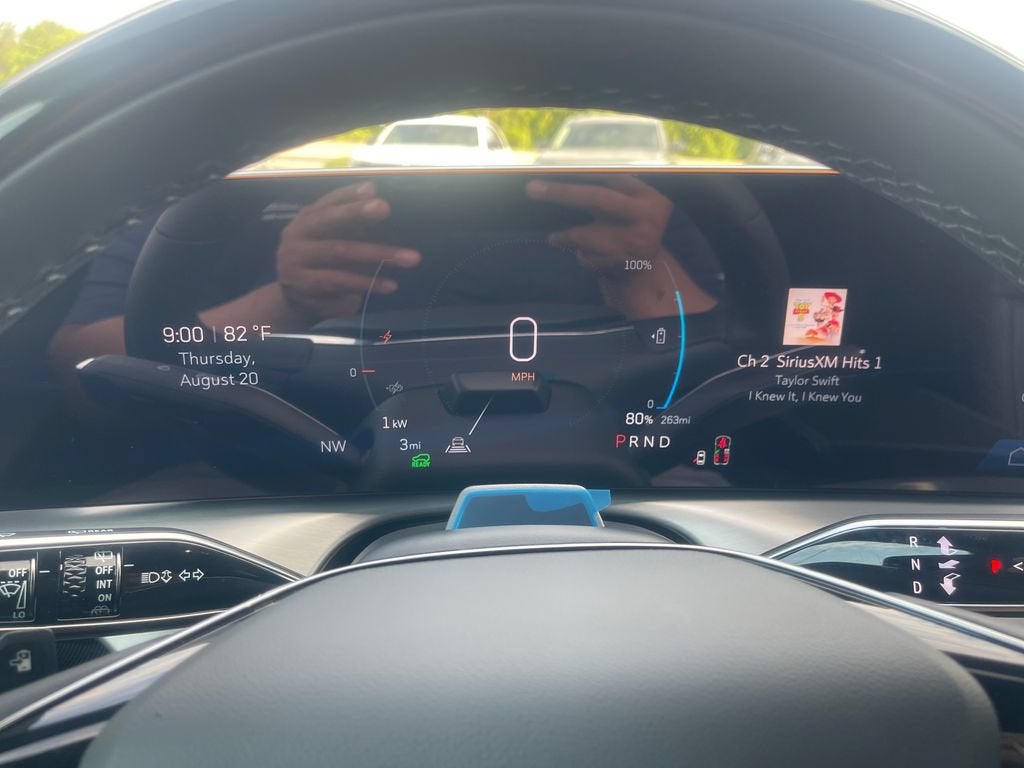 2027 Cadillac VISTIQ Sport