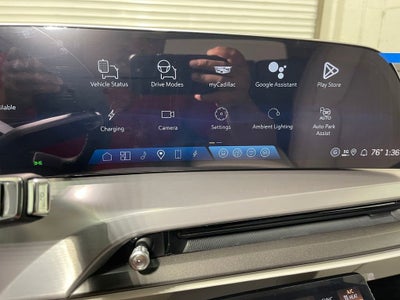 2026 Cadillac VISTIQ Sport