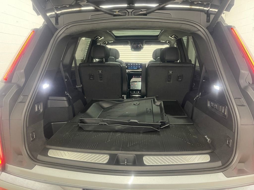 2026 Cadillac VISTIQ Platinum