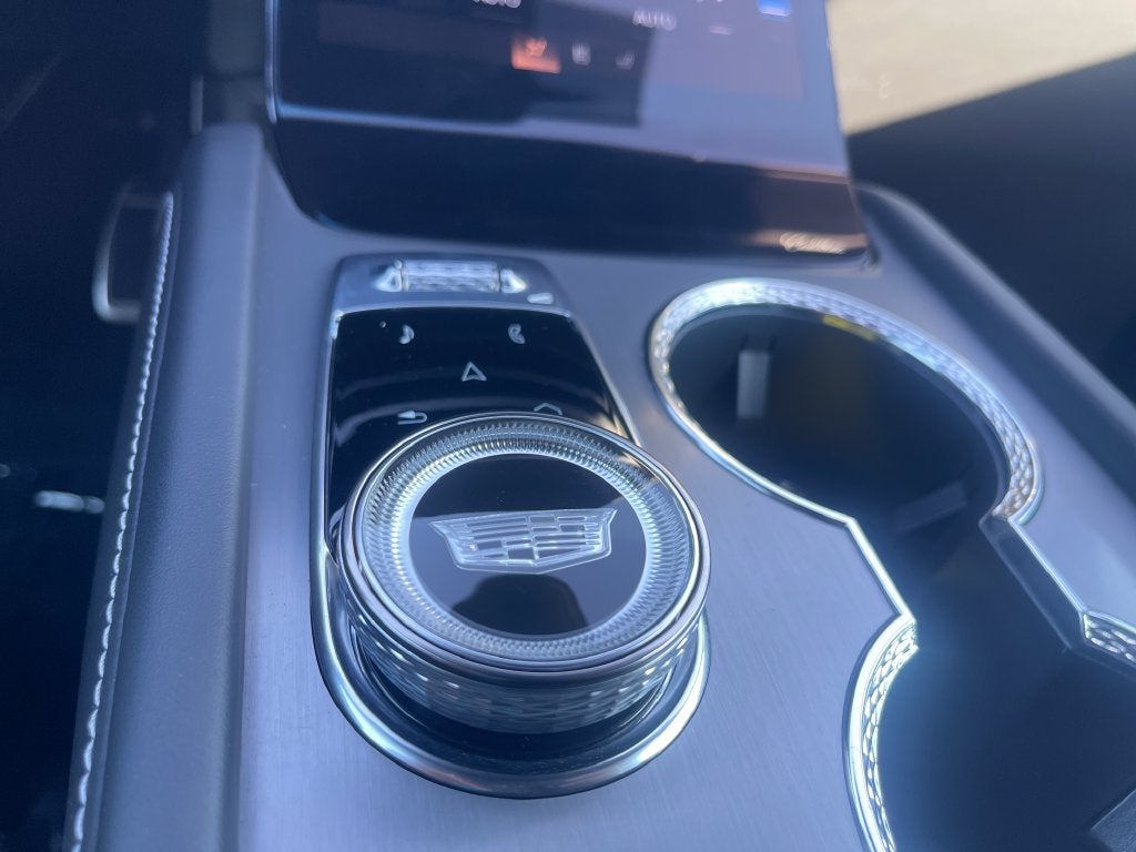 2026 Cadillac VISTIQ Platinum