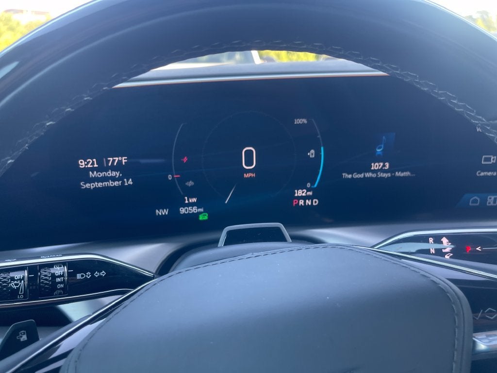 2026 Cadillac VISTIQ Platinum