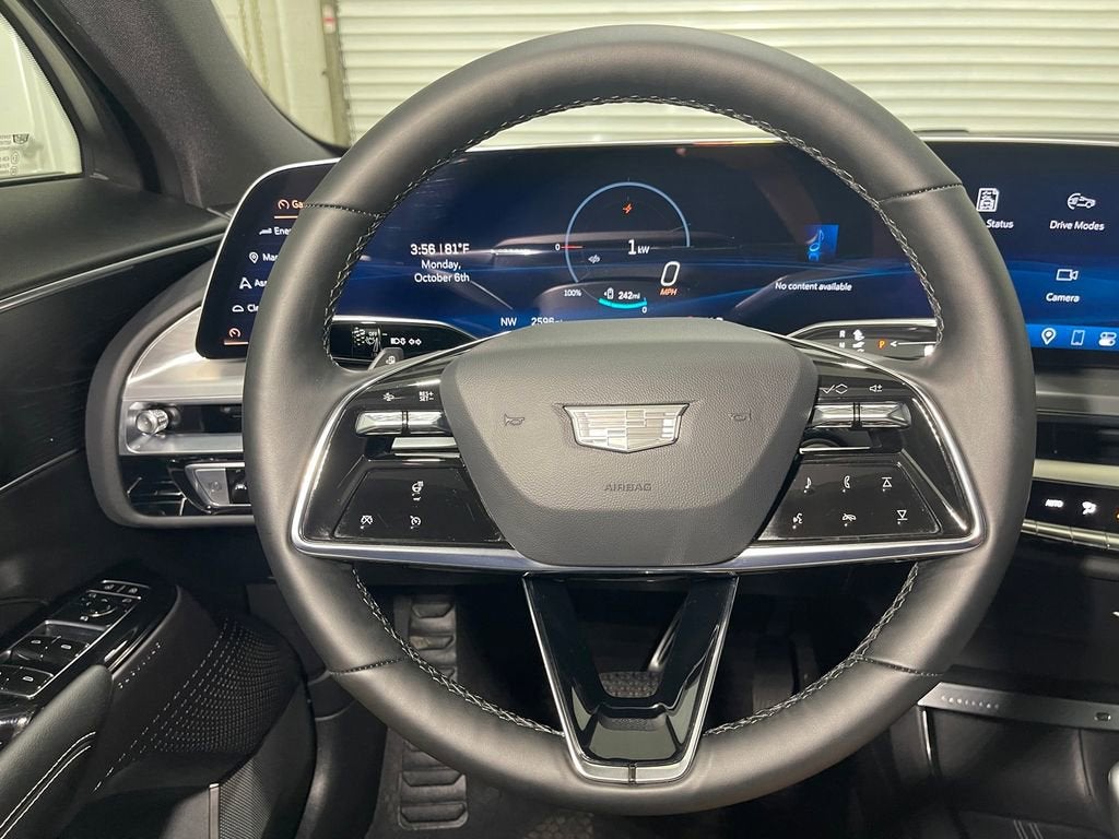 2025 Cadillac LYRIQ Luxury 1