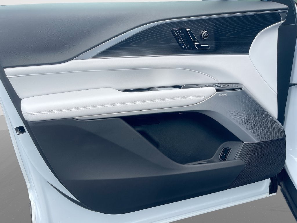 2026 Cadillac LYRIQ Premium Luxury