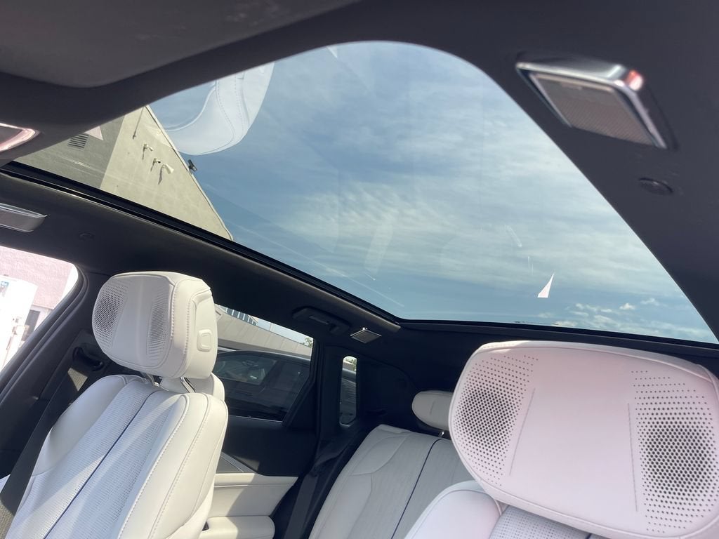 2027 Cadillac LYRIQ Premium Luxury