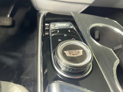 2025 Cadillac LYRIQ Luxury 2