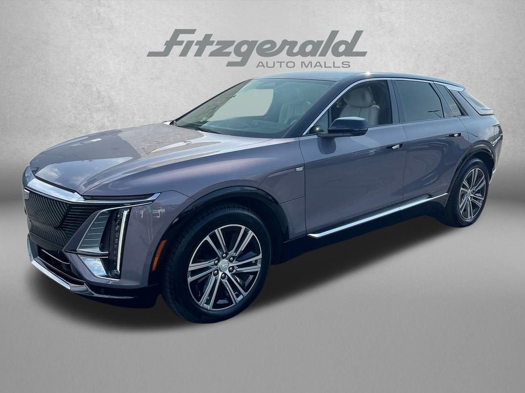 2025 Cadillac LYRIQ Luxury 2