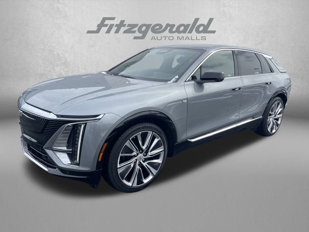 2024 Cadillac LYRIQ Luxury 3