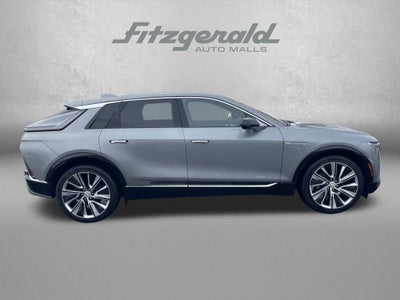 2024 Cadillac LYRIQ Luxury 3