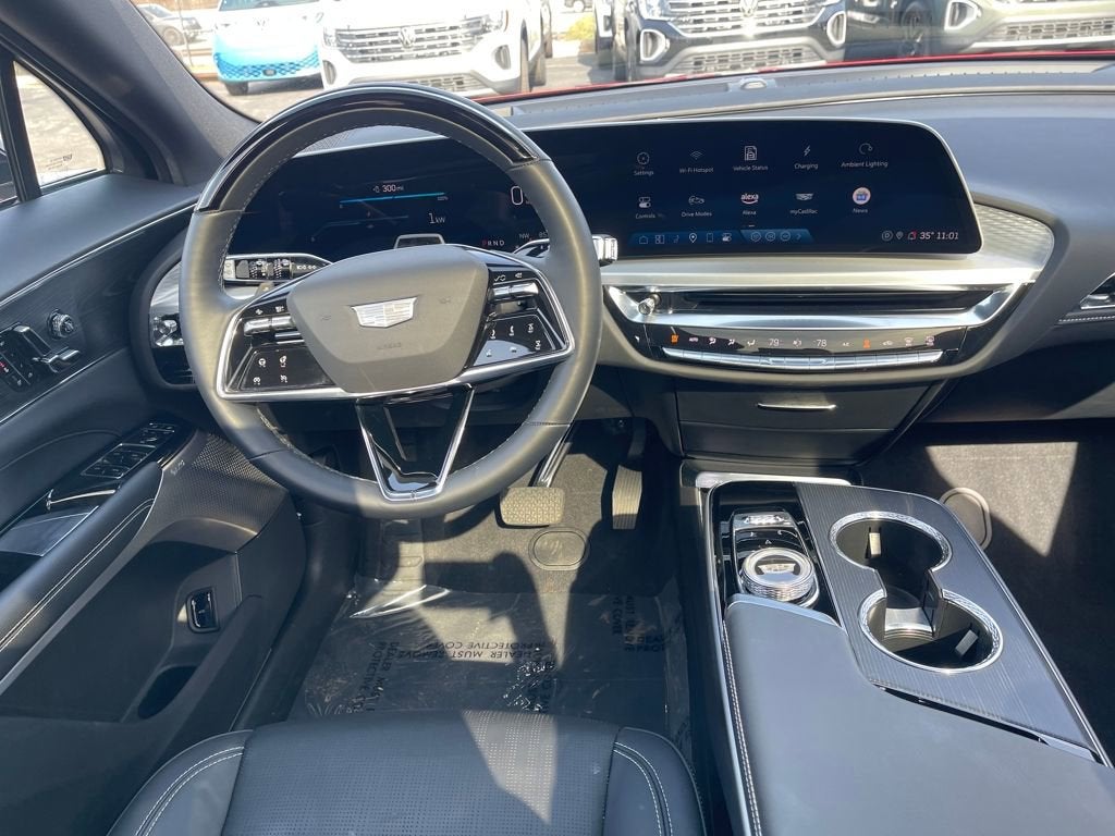 2024 Cadillac LYRIQ Luxury 3