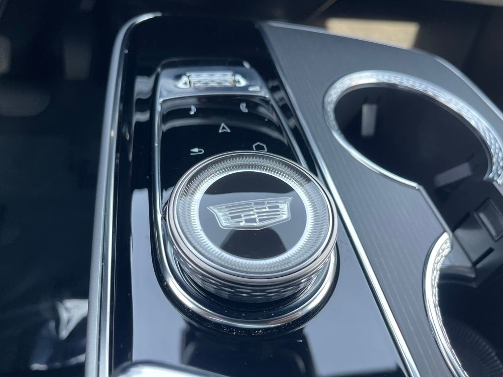 2024 Cadillac LYRIQ Luxury 3