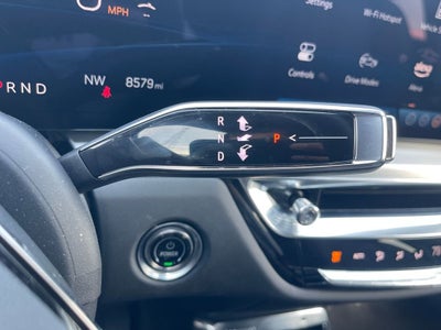 2024 Cadillac LYRIQ Luxury 3