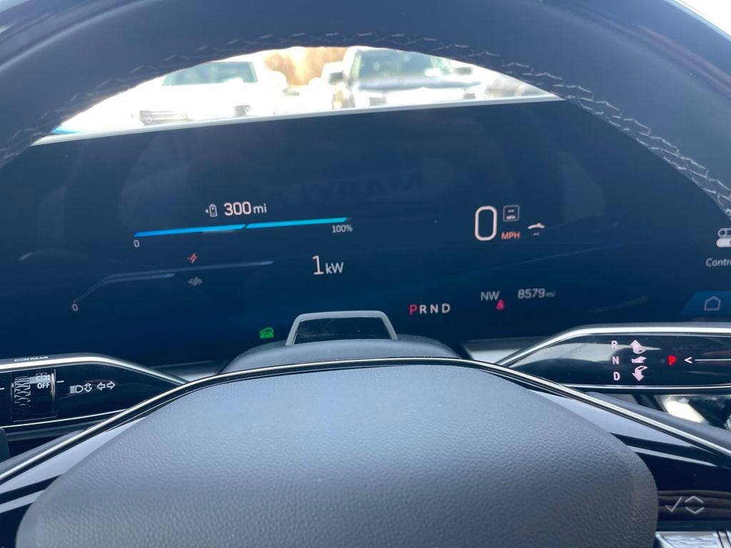 2024 Cadillac LYRIQ Luxury 3