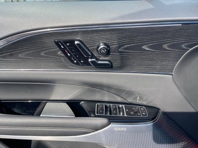 2024 Cadillac LYRIQ Luxury 3