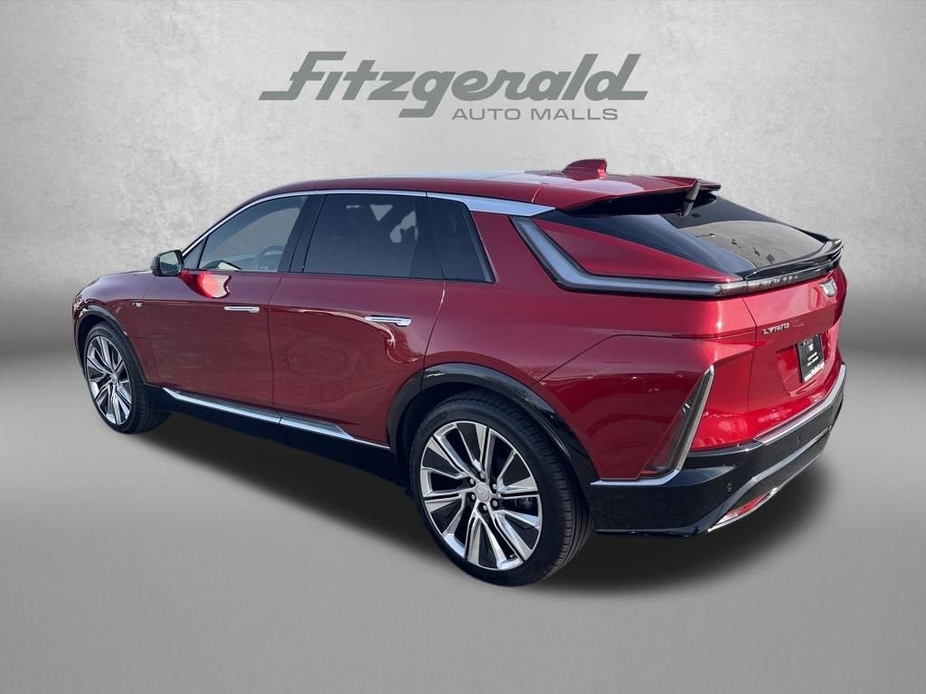 2024 Cadillac LYRIQ Luxury 3