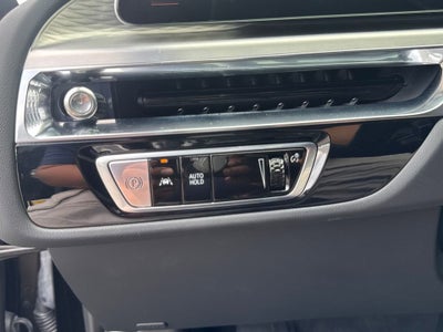 2025 Cadillac LYRIQ Luxury 3