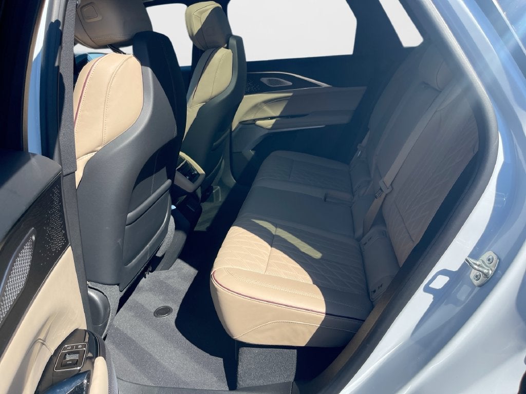 2026 Cadillac LYRIQ Signature Luxury