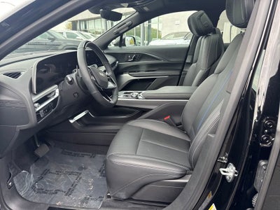 2025 Cadillac LYRIQ Luxury 3