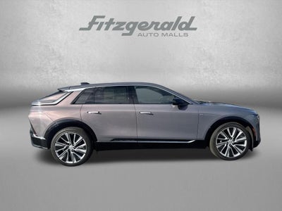 2025 Cadillac LYRIQ Luxury 3