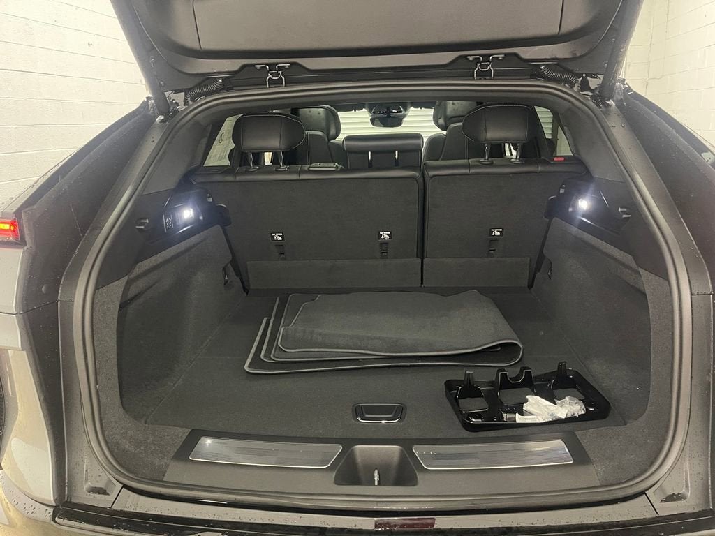 2025 Cadillac LYRIQ Sport 2